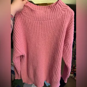 Oversized Pink Knit Sweater Size Medium thumbnail 2