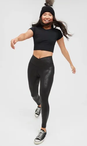 Offline by Aerie The Hugger Crossover High Waisted Crackle Legging Black Size M thumbnail 1