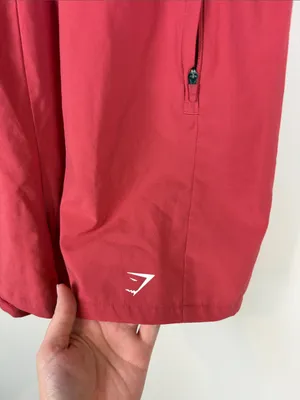 Gymshark Woven Pocket Shorts Sundried Red Women’s Size Medium 4” Inseam Active thumbnail 3