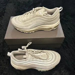 NIKE Air Max 97 white lace up shoes sneakers women’s 7.5 thumbnail 2