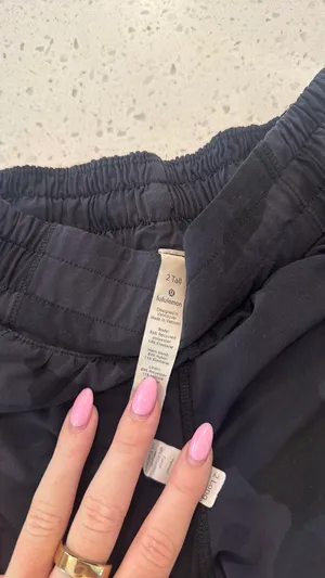 Lululemon Hot Hot Shorts thumbnail 2
