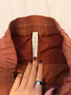 Lululemon Joggers thumbnail 2