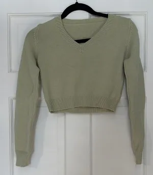 Sweater thumbnail 1