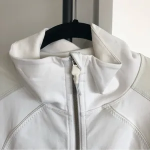 Lululemon Jacket thumbnail 3