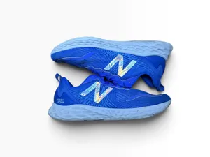 Women's New Balance Fresh Foam Athletic Shoes in Blue and Silver size US10 thumbnail 3