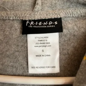Friends Pullover Cropped Hoodie Sweatshirt Women’s Size‎ Small Lightweight thumbnail 3