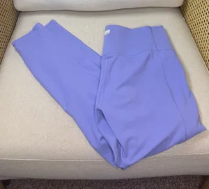 Vuori Studio Pocket Leggings 25" Best for size M/L thumbnail 1