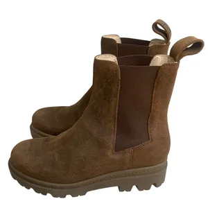Banana Republic Womens Brown Suede Lug Sole Chelsea Boots Size 8.5 shimmer EUC thumbnail 1