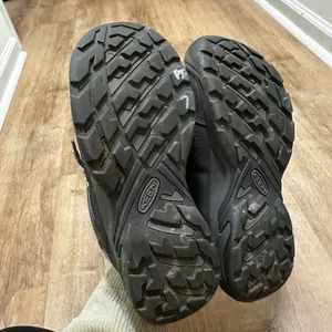Keen | Women's Circadia Gray Leather Mesh Low Top Trail Hiking Shoes, Size 7 thumbnail 5