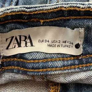 Zara The Marine Straight High Rise Wide Leg Raw Hem Blue Jeans Womens Size 2 thumbnail 4