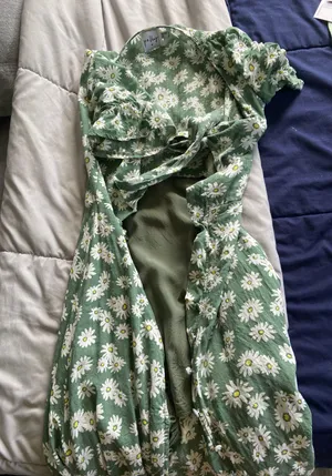 Dress thumbnail 5