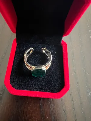 Gorgeous Gold Plated Faux Emerald Statement Adjustable Ring Size 7 thumbnail 3