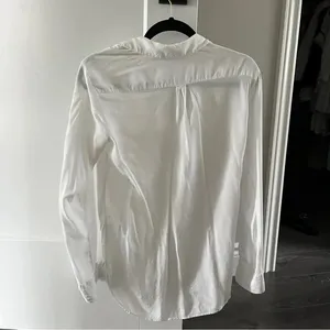 Zara White Button Down Collar Breast Pockets Lightweight Perfect Condition XS thumbnail 6