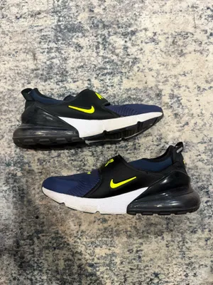 Nike Sneakers thumbnail 3