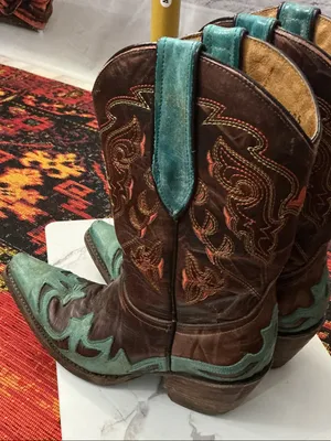 Women's vintage Brown Leather Heeled Western Boots with Turquoise Accents thumbnail 3