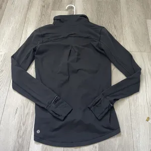 Lululemon Quarter-Zip Pullover Sweater fitted mens Black (size 6) athleisure gym thumbnail 3