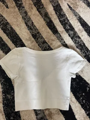 Garage White Ribbed V-Neck Cropped Top  thumbnail 2