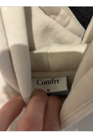 Comfrt Beige Sweatshirt thumbnail 2