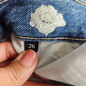 7 For All Mankind Easy Straight Floral Embroidered Denim Jeans Womens 26 thumbnail 4