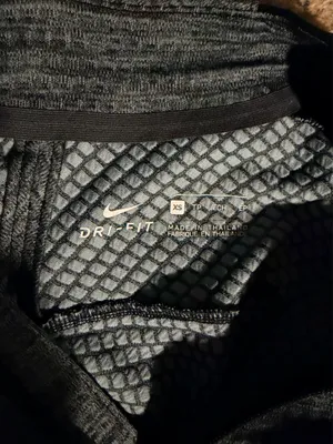 Nike Dry Fit Half-Zip thumbnail 2