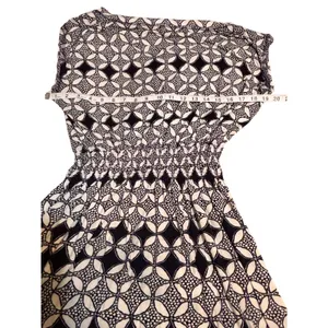 Banana Republic XS Black White Geometric Print Dress Smocked Waist Stretch thumbnail 5