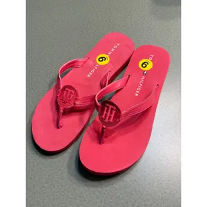 Tommy Hilfiger Women's‎ Pink Thong Flip Flops Sandals Size 9 B20 thumbnail 2