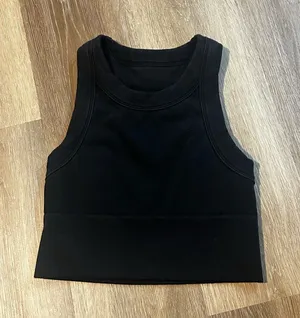 Alo Bra Tank Yoga thumbnail 1