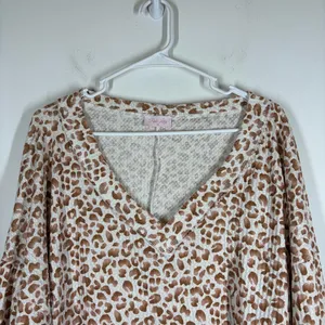 Pink Lily Leopard Waffle Knit Top Size Medium thumbnail 3