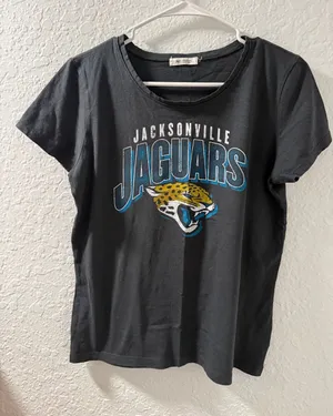 47 Brand Jacksonville Jaguars Women’s Graphic Tee Size Medium thumbnail 1