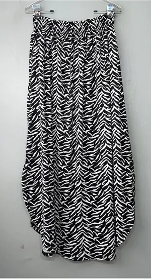 Ninexis Womens Size Medium Zebra Print Knit Maxi Slit Skirt Resortwear Mobwife thumbnail 1