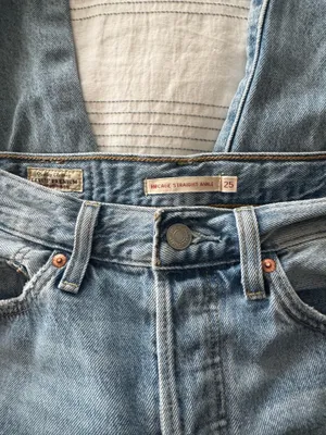Levi’s Ribcage Jeans Straight Ankle High-Rise thumbnail 4