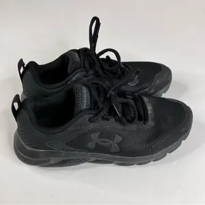 Under Armour Charged Assert sneakers all black size 8.5‎ thumbnail 2