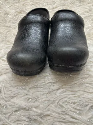 Dansko Black Floral-Embossed Women’s Leather Professional‎ Clogs Size 36 thumbnail 12