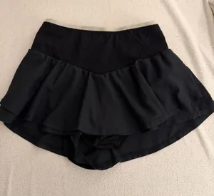 Free People Black Shorts Movement XS thumbnail 1