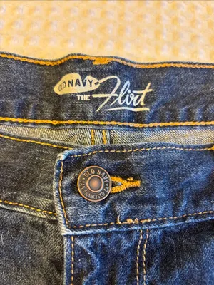Old Navy The Flirt Size 12 Distressed Frayed Blue Denim Cut Off Jean Shorts thumbnail 3