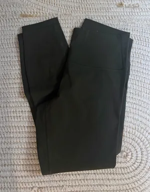 Green Lululemon Leggings Wunder Under 25" thumbnail 1