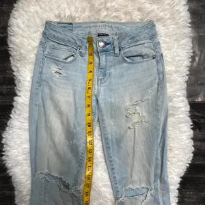 AMERICAN EAGLE LIGHT DENIM DISTRESSED SKINNY JEANS BASIC CASUAL NORMCORE GRUNGE thumbnail 5