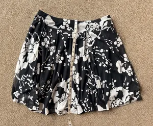 INC International Concepts Women’s Black/White Floral Pleated Skirt L thumbnail 2