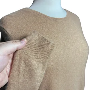 QUINCE Women’s Tan Cashmere Pullover Crewneck Long Sleeve Sweater thumbnail 3