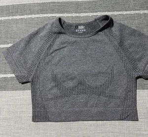 Seamless Short Sleeve Crop Top Heather Grey Perforated Athletic‎ Shirt Small thumbnail 1