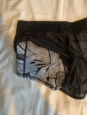 Lululemon Shorts thumbnail 3
