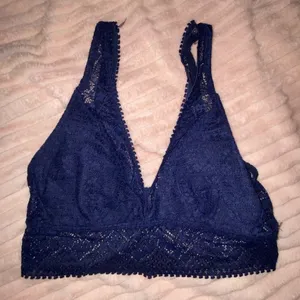 Aerie NWOT Navy Blue Lace V Neck Bralette thumbnail 1