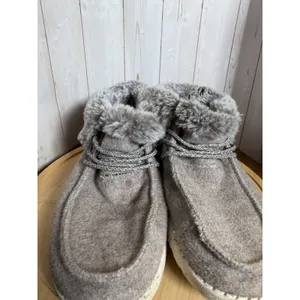 Hey Dude Britt Sz 9/40 Women's Nut Beige Faux Fur Lined‎ Booties w/Laces & Snaps thumbnail 5
