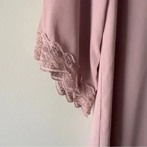 Astr the Label Revolve Deauville Mauve Lace Accent dress shift Flowy 3/4 sleeve thumbnail 5