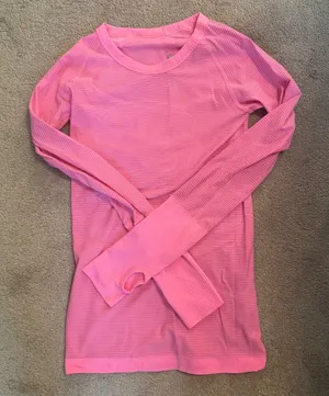 Lululemon Long Sleeve Tech thumbnail 1