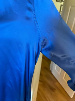 L’AGENCE Dani Silk Blouse in Blue Size Medium thumbnail 7