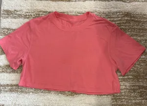 Lululemon Cropped short sleeve Top thumbnail 1