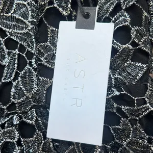 ASTR THE LABEL METALLIC DRESS thumbnail 4