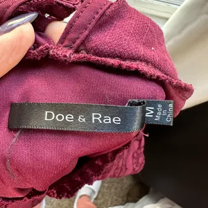 Doe & Rae Burgundy Sleeveless Lace Top Size M thumbnail 5
