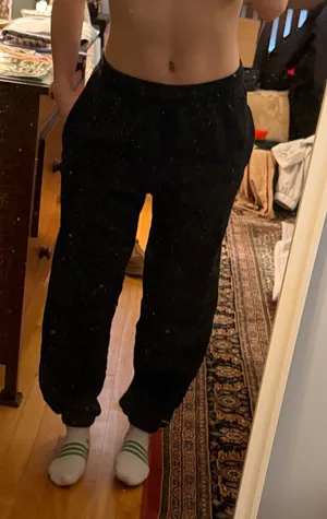 chloe x halle victoria’s secret sweatpants thumbnail 1